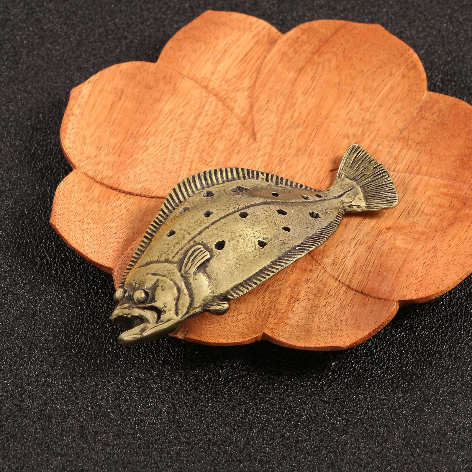 

Brass Fish Statue Wealth Flounder Decor Retro Desk Topper Animal Collectible Figurine for Home