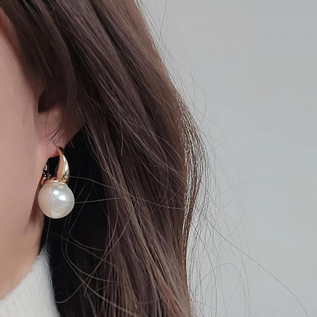 Women's Daily Accessory Pearl Earrings Itsuni