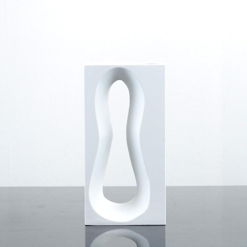 Modern Simple White Creative Geometric Hollow Vase Model Room Living Room Bedroom Sales Office Decoration Home Accessories