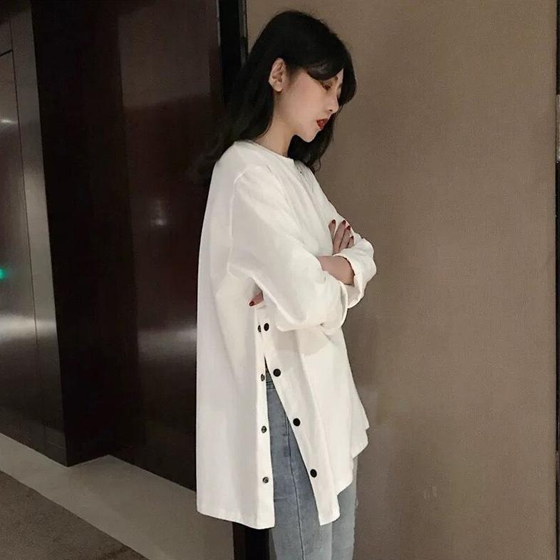 Wiosenny rozcięcie z boku guziki biały czarny długi T-shirt z okrągłym dekoltem damskie koszule jesień przybycie Harajuku jednolity oversize T-shirt topy