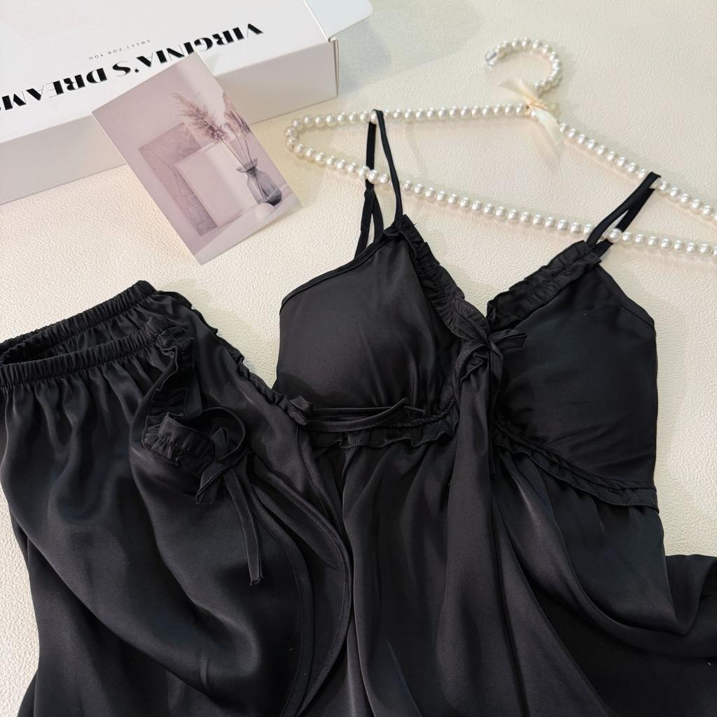 Ice and snow silk sexy women's summer suspender shorts set pure desire wind spring and autumn pajamas ice silk loungewear with chest pad