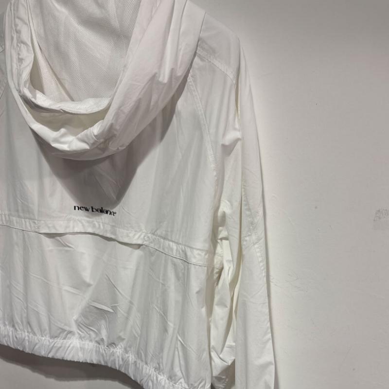NeW Balance W Semi Crop Woven Jacket nbnaf2W322 White
