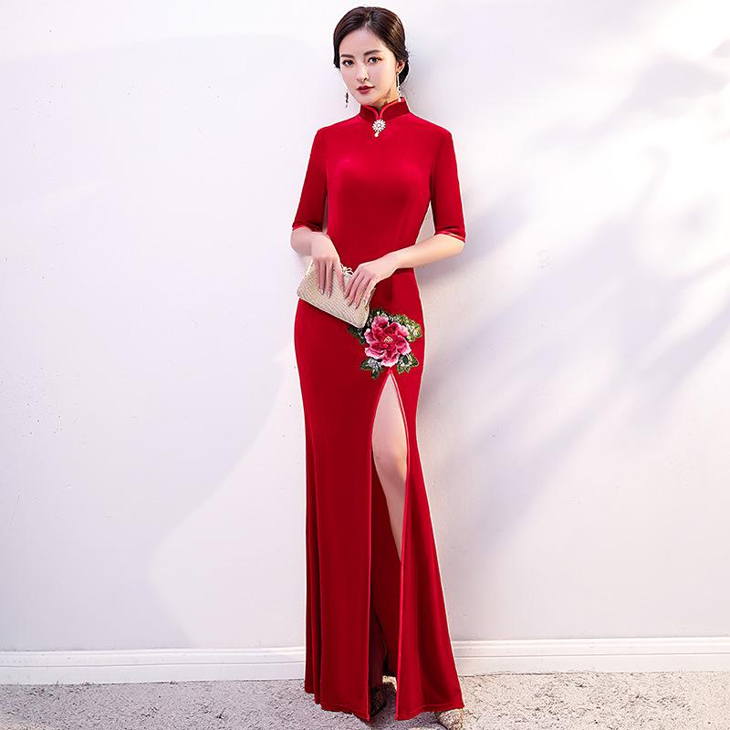 The college entrance examination cheongsam suitable for mothers to wear is a victory, the new young and improved catwalk performance clothes