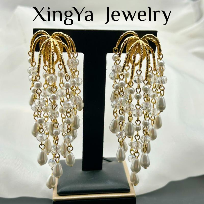 New Temperament High-end Feeling Pearl Waterfall Tassel Earrings Exaggerated Personality Unique Fashion Versatile Commuting