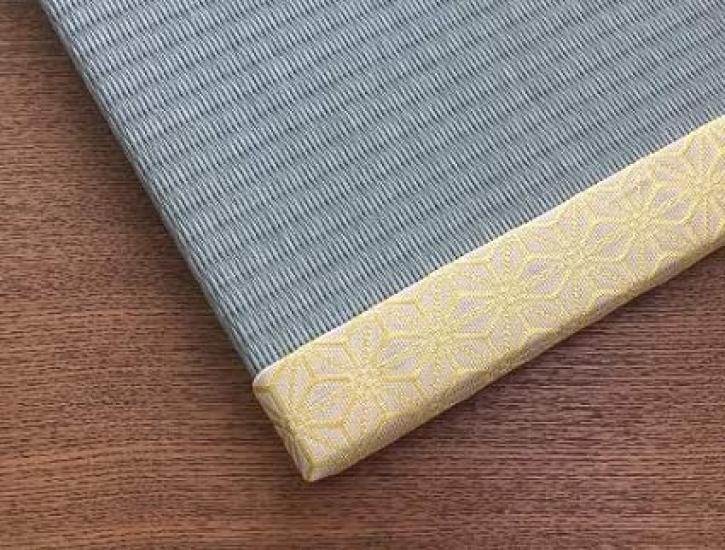Warakubi Mini Tatami Decorative Tatami Stand for Dolls Leaf Small Size 15cm X 15cm (Hemp Gold, (1.5cm Thick))
