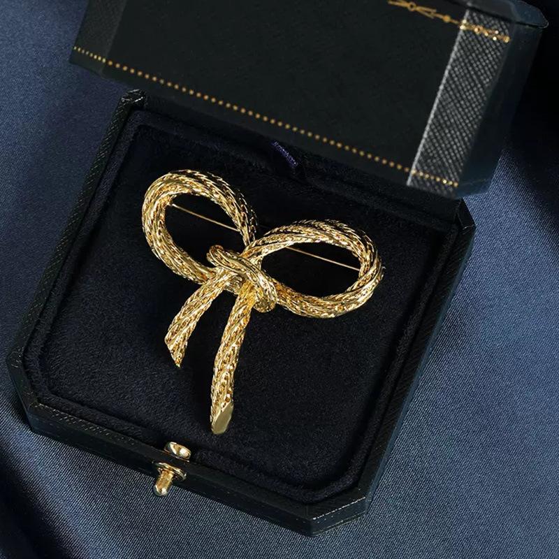 Palace-style Retro Bow-knot Style, Versatile and Anti-exposure Brooch