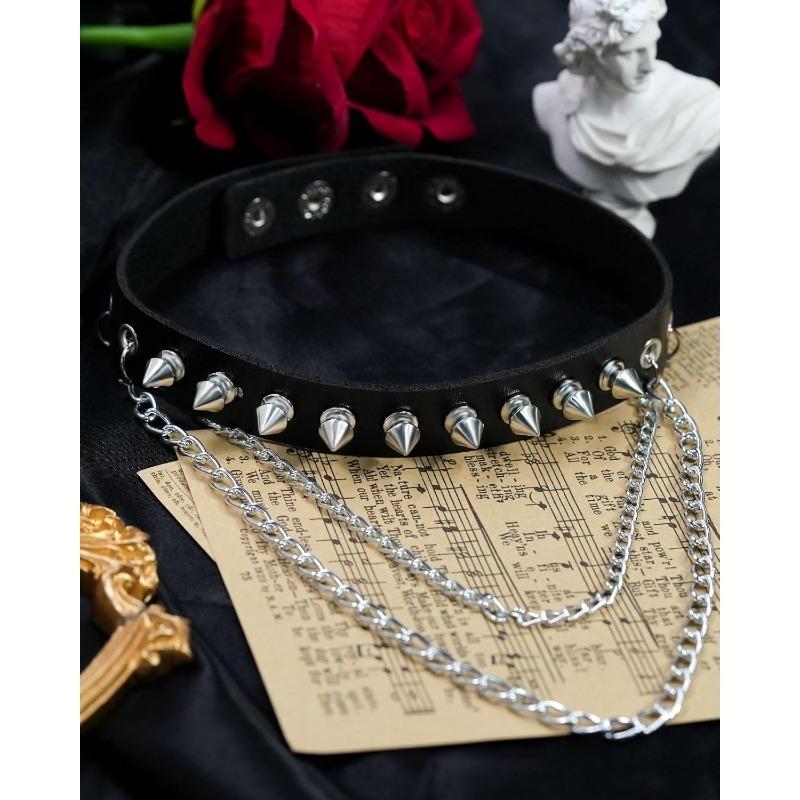 Leather Choker Necklace for Women Black Heart Chain Choker Punk Goth Sexy Chokers for Women Adjustable PU Collar Gothic Jewelry Accessories