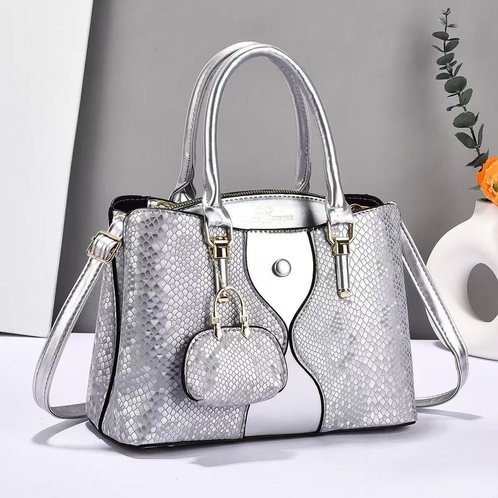 Fashion Splicing Design Shiny Snake Pattern Women Handbag With Pendant Small Bag For Daily Use
