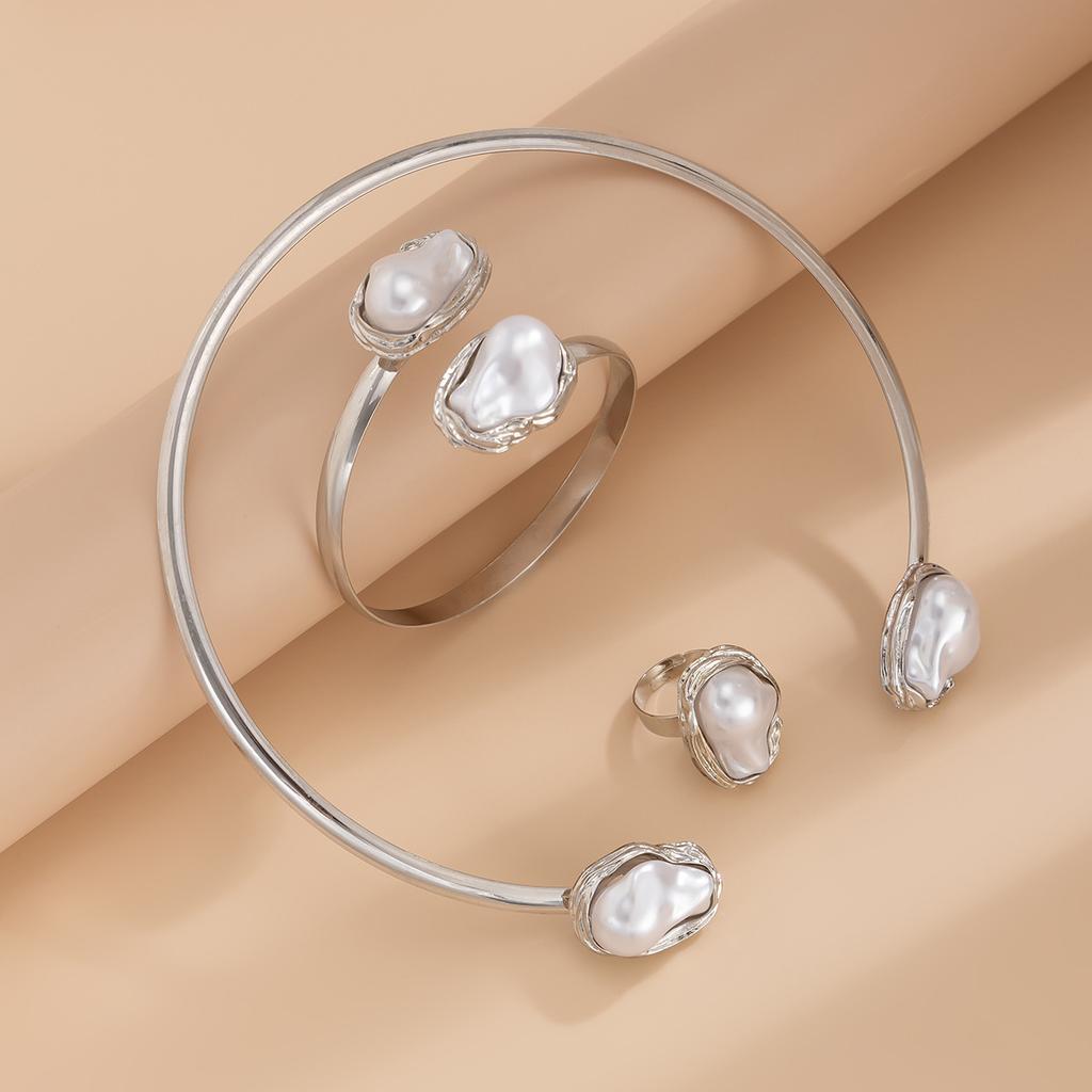 Ins Style Baroque Pearl Collar Choker Commuting Style Minimalist Metal Opening Ornament