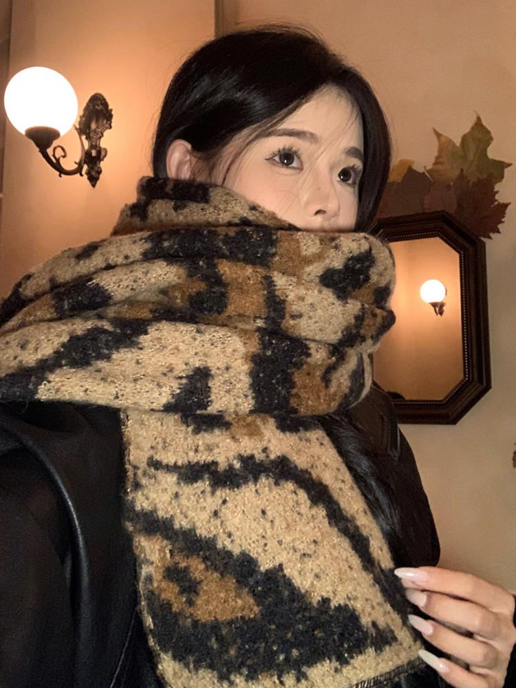 Women Winter Knitted Scarf Headscarf Ladies Men Casual Leopard Print Warm Scarve Mujer Male Foulard Soft Wrap Shawl New Unisex