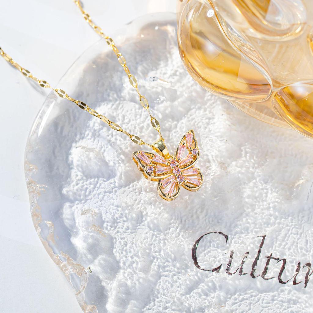 Schmetterling Zirkon Anhänger Halskette: Vielseitiger Damen-Waldstil, Nischen-Designschmuck