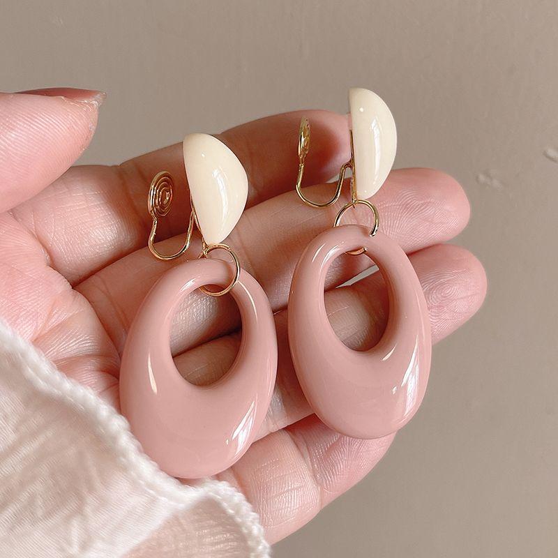 

Самый простой для пудры Match Oil Series Ретро Гонконгский стиль Клипса для ушей в виде москитной спирали Mosquito coil ear clip a pair