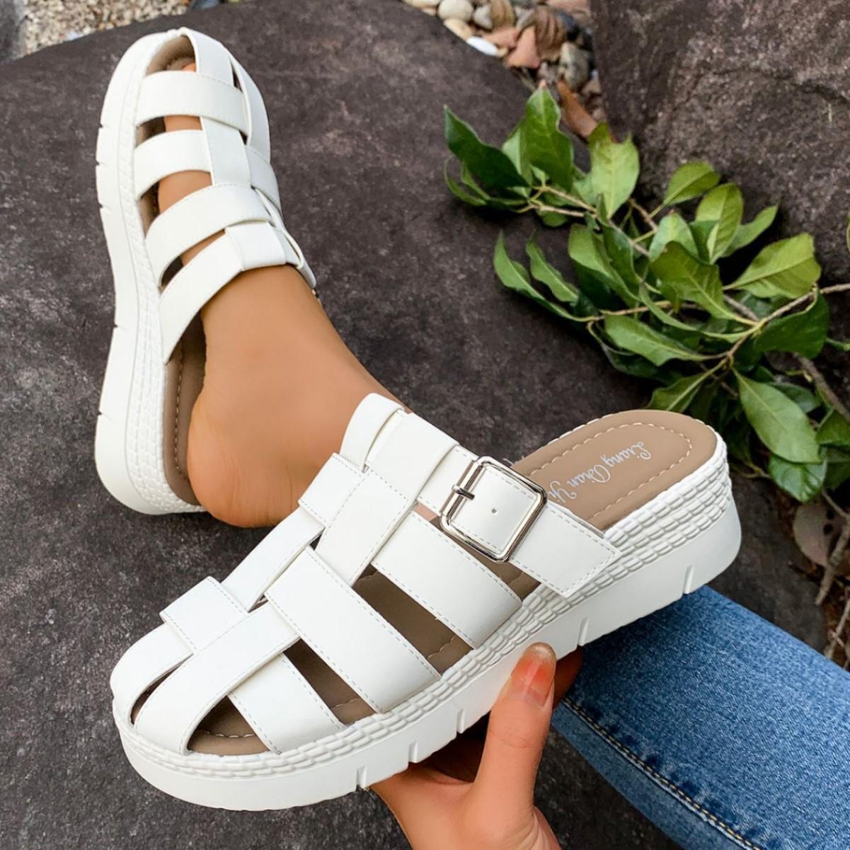 

Тапочки женские полые большого размера летние новые толстые с уклоном дна с 43 белый