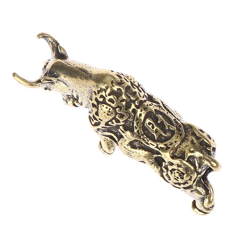 1pc Mini Portable Vintage Brass Bull Keychain Ornament Statue Ornament Gift