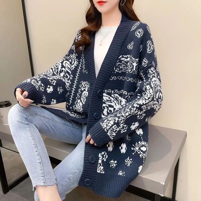 

Autumn new coat top women s fresh sweet retro lazy style design loose niche knitted cardigan One Size синий