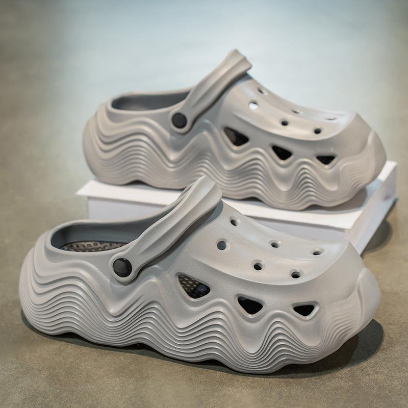 Fashion Thick Bottom Sandals Men Women Black White Slippers Outdoor Fashion Pearl Luxurious Diamond DIY Garden Sandals Clogs Water Shoes