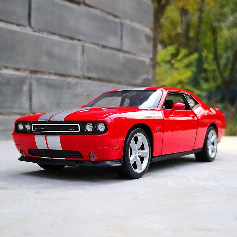 WELLY 1/24 DODGE 2012 Challenger SRT Alloy Sports Car Model Diecasts Metal Vehicles High Simulation Car Model Toys for Kids Gift