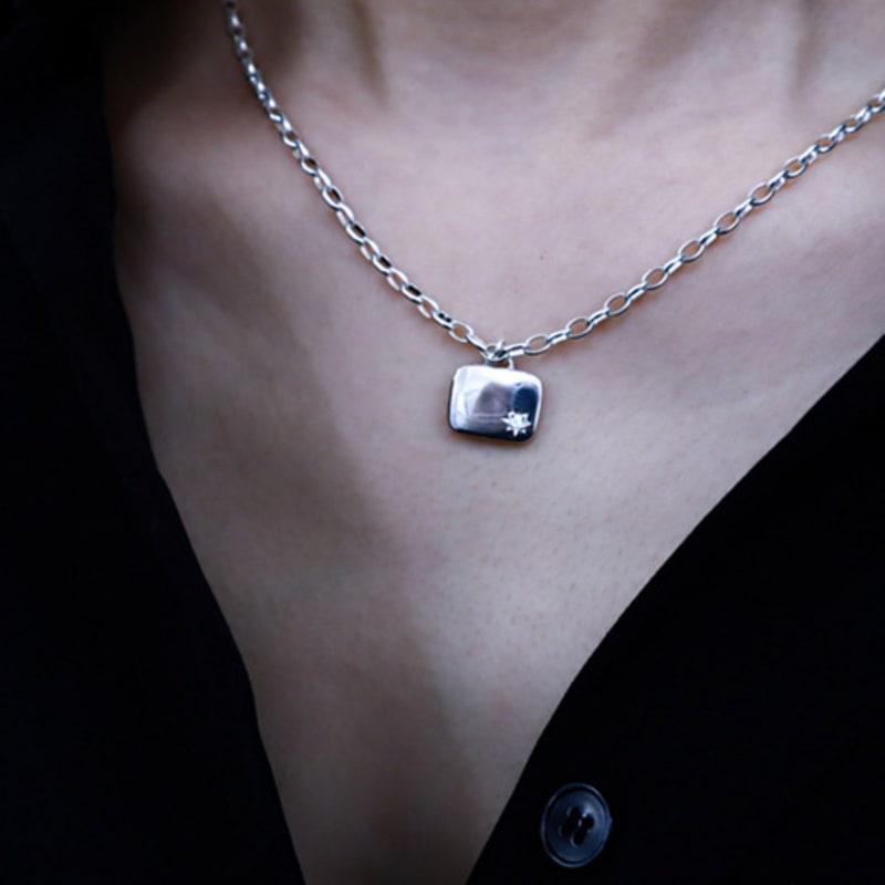 DENERJA STAR SQUARE NECKLACE
