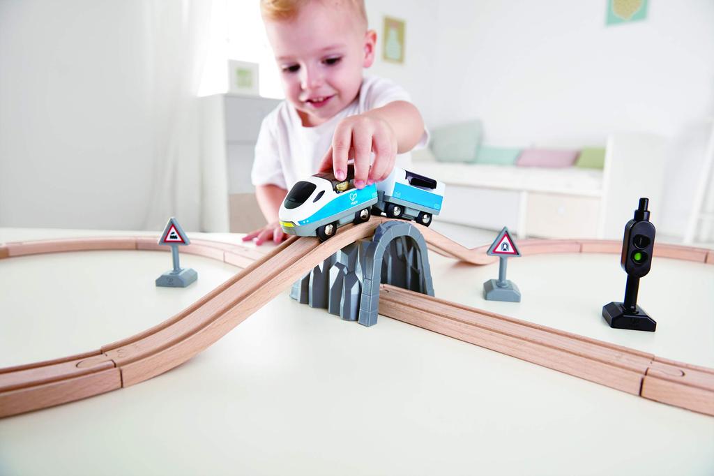 Hape Figure-8 Rail Set E3729