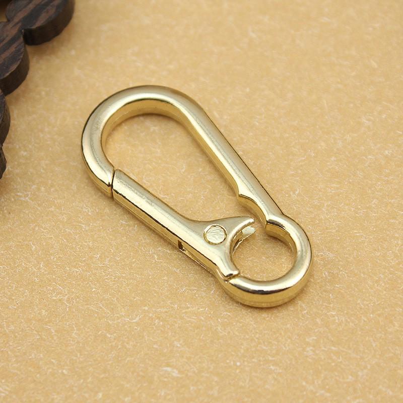 

Versatile Stainless Steel Car Keychain for Men and Women - Waist, Bag, and Backpack Hanging Hook