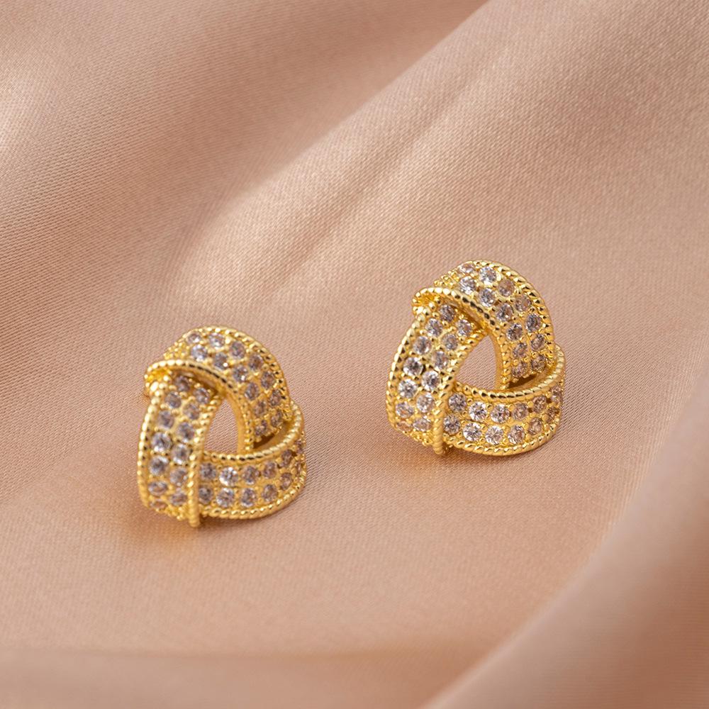 Women's S925 Silver Zircon Stud Earrings - Elegant & Versatile Design for a Luxurious Everyday Look