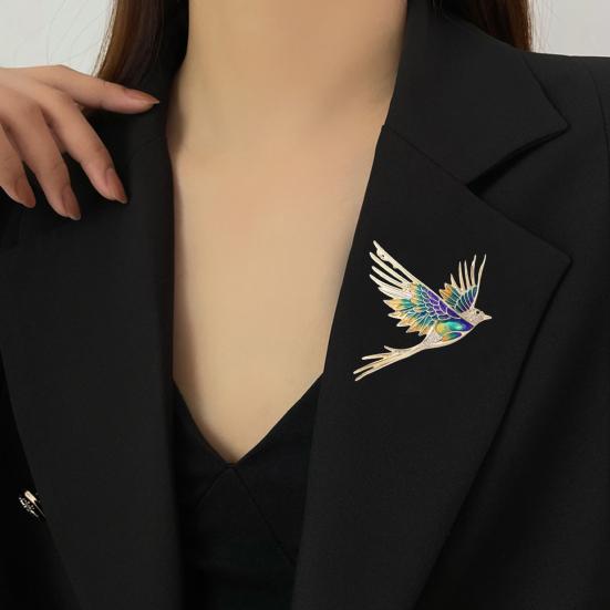Brooch Pin, 3D Bird Design Lapel Pin with Cyan-Blue Enamel Wings And Translucent Rhinestones, Sparkling Luster Badge for Suits Dresses