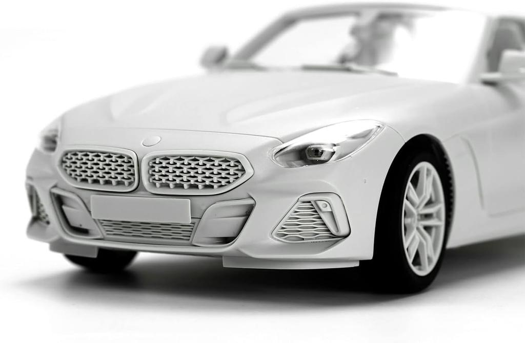 Meng Model 1/24 scale BMW Z4 M40i plastic model MCS005 molded color