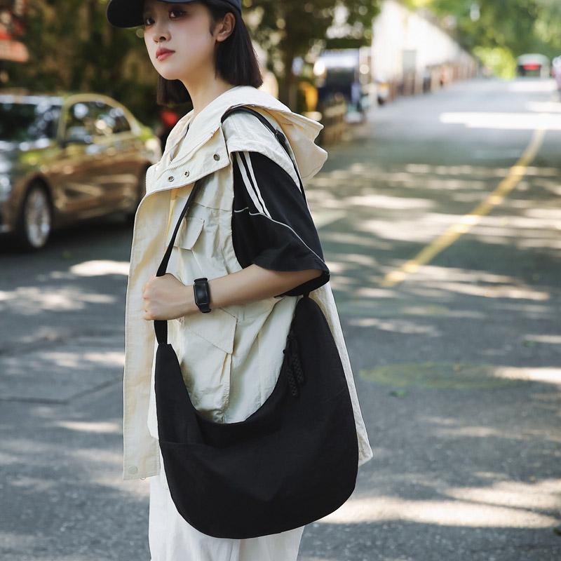 Simple solid color nylon zipper crossbody casual shoulder bags for women  versatile fashion travel bags