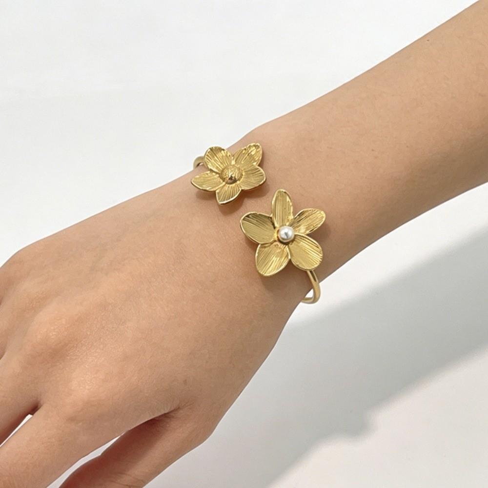 Fashion Flower Cuff Bracelet Gold Color Open Arm Bangle Elegant Vintage Elegant Bangles  Wedding