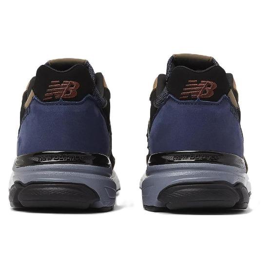 New Balance 920 Made In England Reverse Pack Men Sneakers  M920INV