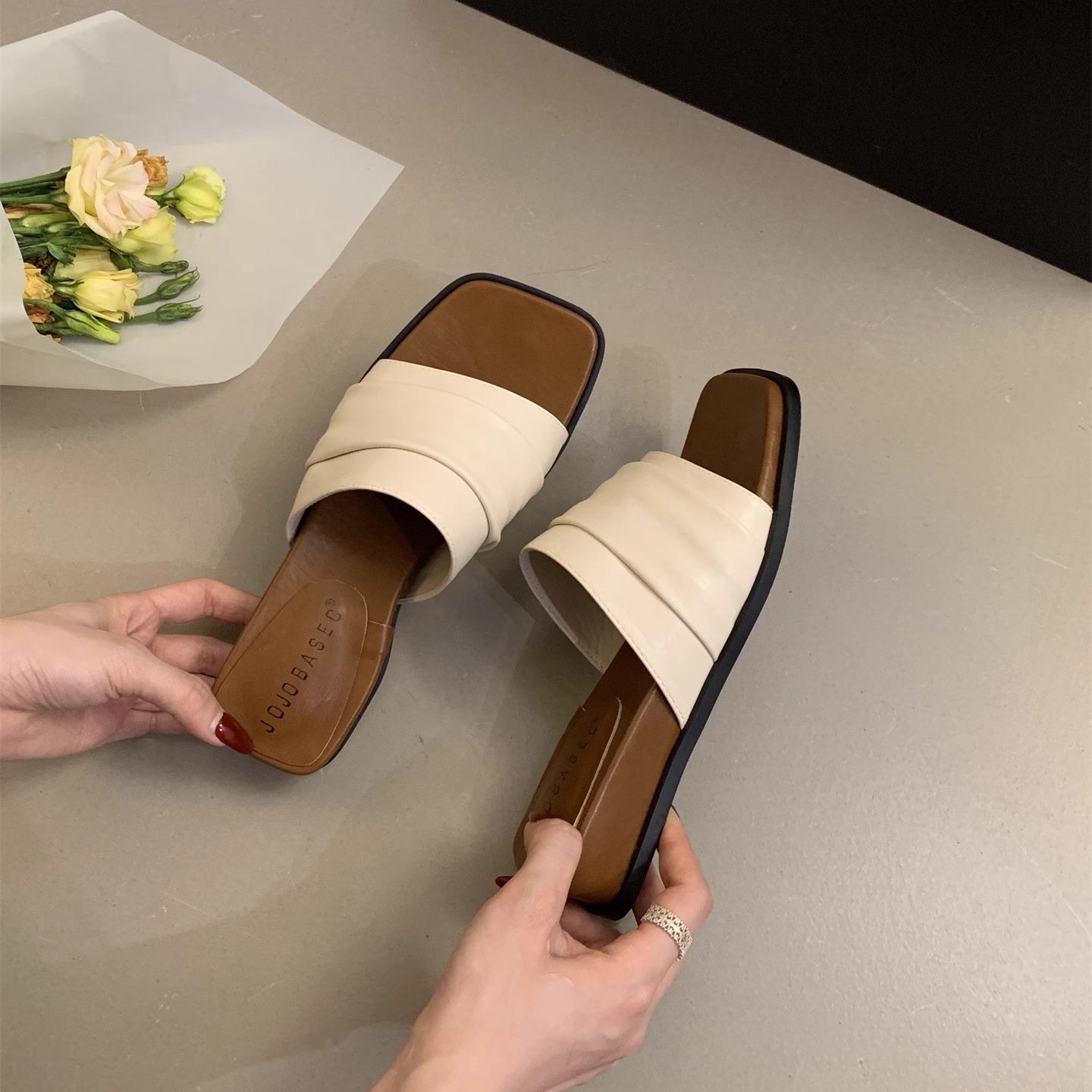 

Slope heel sandals women s summer 2025 new retro niche fairy one-word drag French square head thick-soled slippers 35