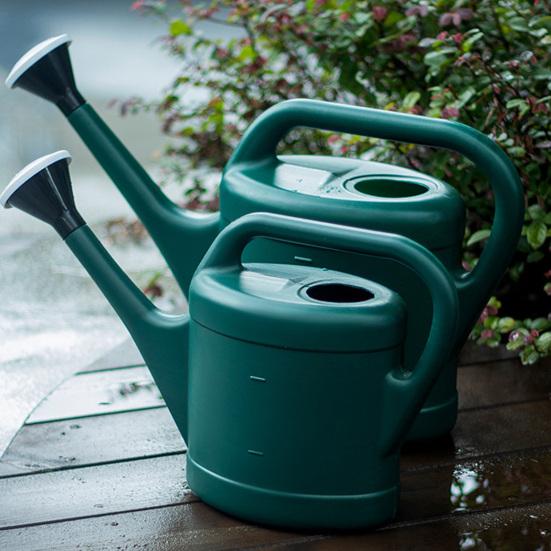 Watering Can Long Spout Large Ergonomic Grip Water Capacity Easy Fill Container UV-resistant Gardening Tools Watering