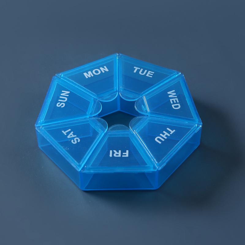 

Compact Octagonal 7-Compartment Dustproof Weekly Pill Dispenser 8.5 * 1.7 cm синий