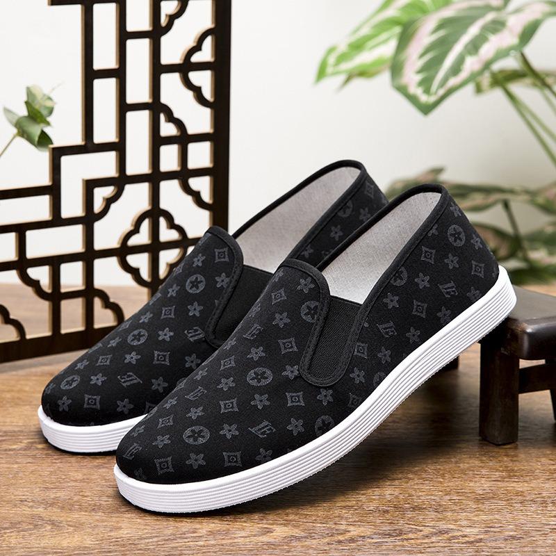 New Old Beijing Cloth Shoes Men's Casual Shoes Breathable, Non-slip and Wear-resistant One-pedal Driving Shoes Black Cloth Shoes