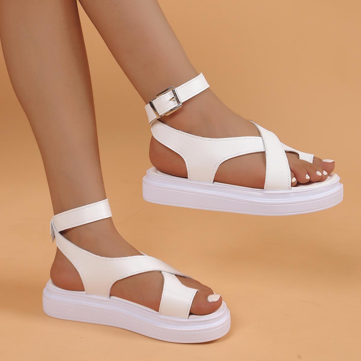 

Fashion Sandals for Women 2025 Summer New Fashion Plus Size Thick Sole Round Toe Beach Shoes Ankle Buckle Strap Flat Women s Sandales 37 білий