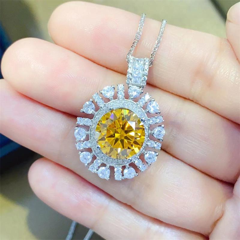 5 Carat Yellow Moissanite Diamond Pendant Necklace - European & American Style, Cross-border New Gift Design