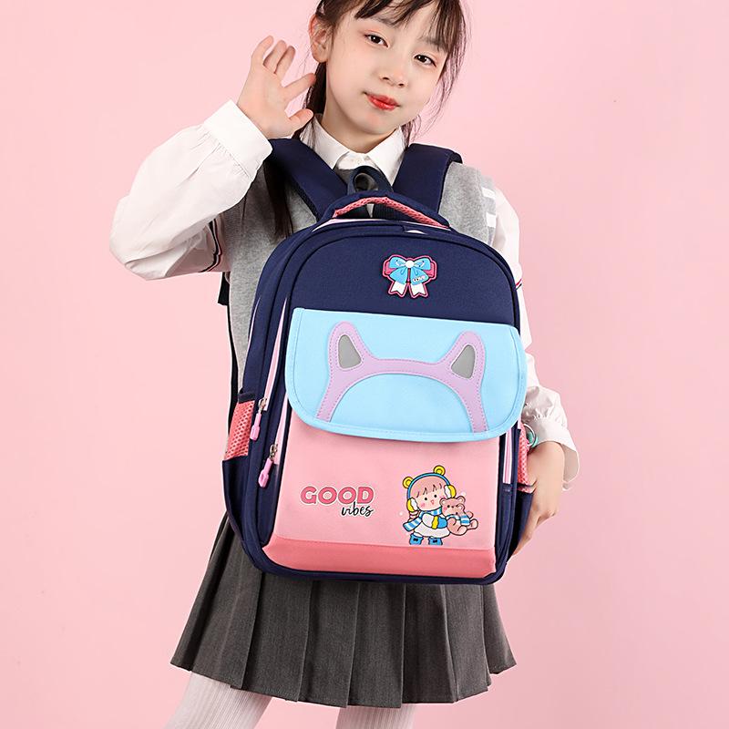 School bag for primary school students, new high-value backpack for girls, large-capacity spine protection and water-proof children's backpack