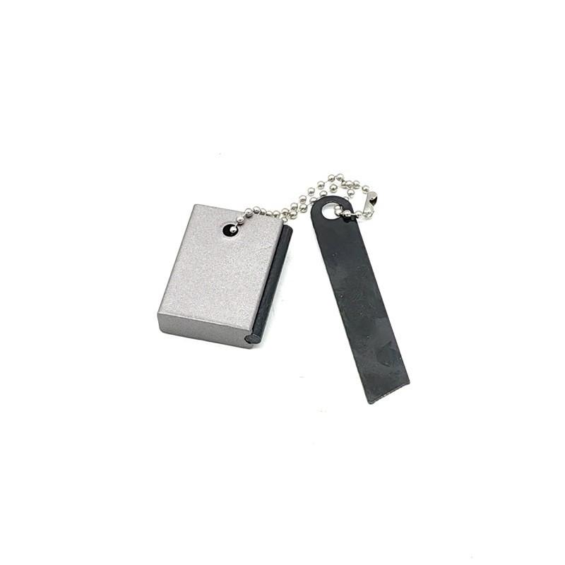 Magnesium Flint Survival Tool: Waterproof, Multi-functional, Essential for Outdoor Adventures