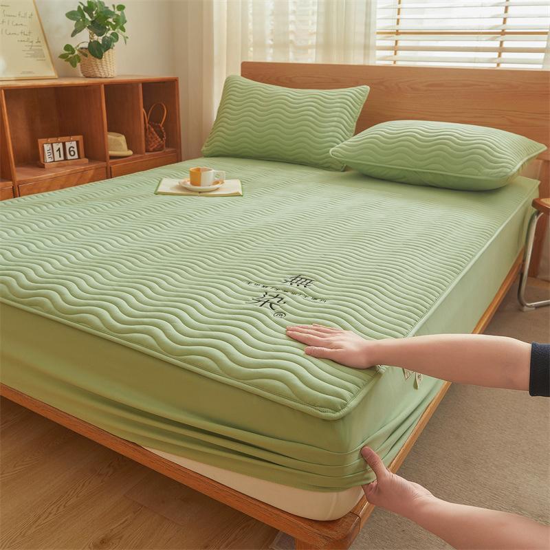 Non-dyeing Class A Padded Thickened Mattress Three-piece Set Non-slip Fixed Mattress Protective Cover Fully Enclosed Elastic Band