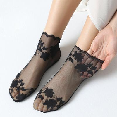 Lolita Women Invisible Lace Socks Thin Ladies Lace Boat Socks Hollow Non-slip Shallow Transparent Socks Women