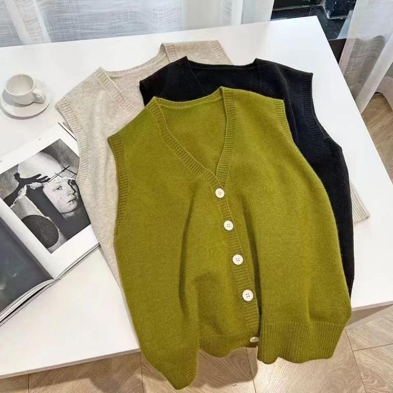 V-neck Knitted Vest for Women Loose and Slimming Korean Version Simple Sleeveless Age Reducing Cardigan Vest