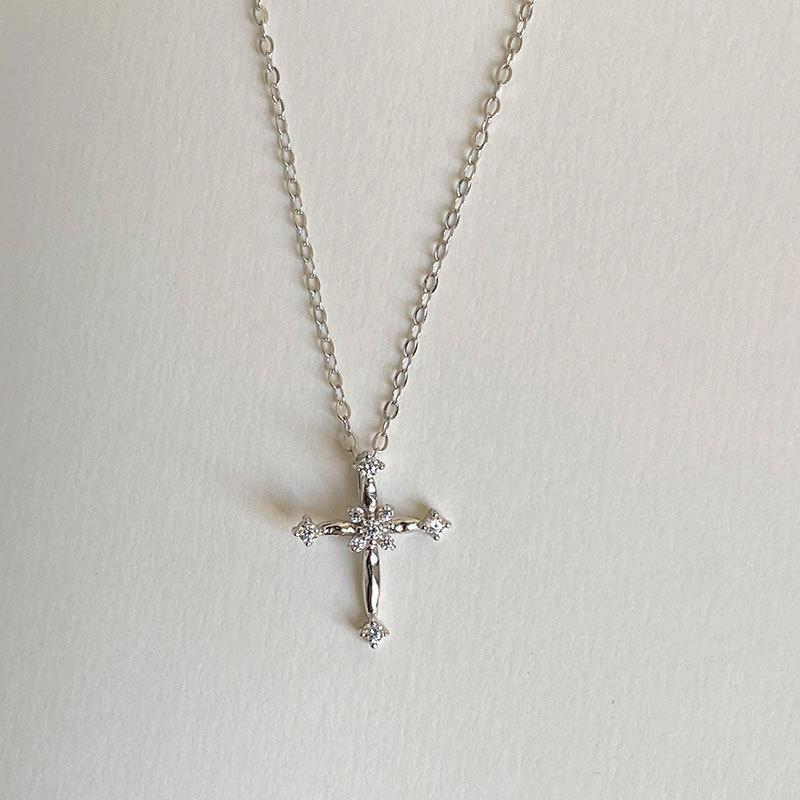 Full Rhinestone Cross Choker Necklace Luxury Design Women Fashion Minimalist Accessory