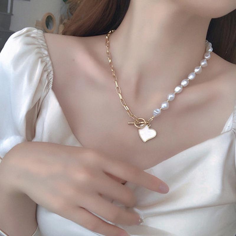 Trend Light Luxury Pearl Hollow Chain Clasp Necklace Heart Pendant Fashion Women's Necklace Party Gift Jewelry