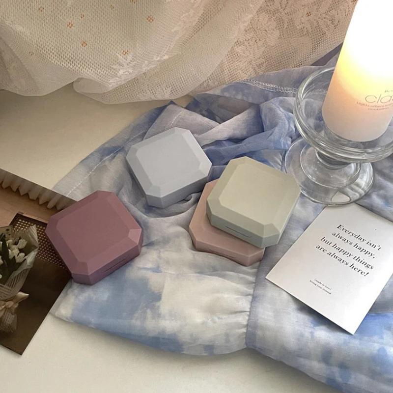 1 Stück Bonbonfarbene Kontaktlinsenbox Einfarbig Tragbarer Kontaktlinsenbehälter mit Pinzette Saugstab Set für Reise-Set Halter