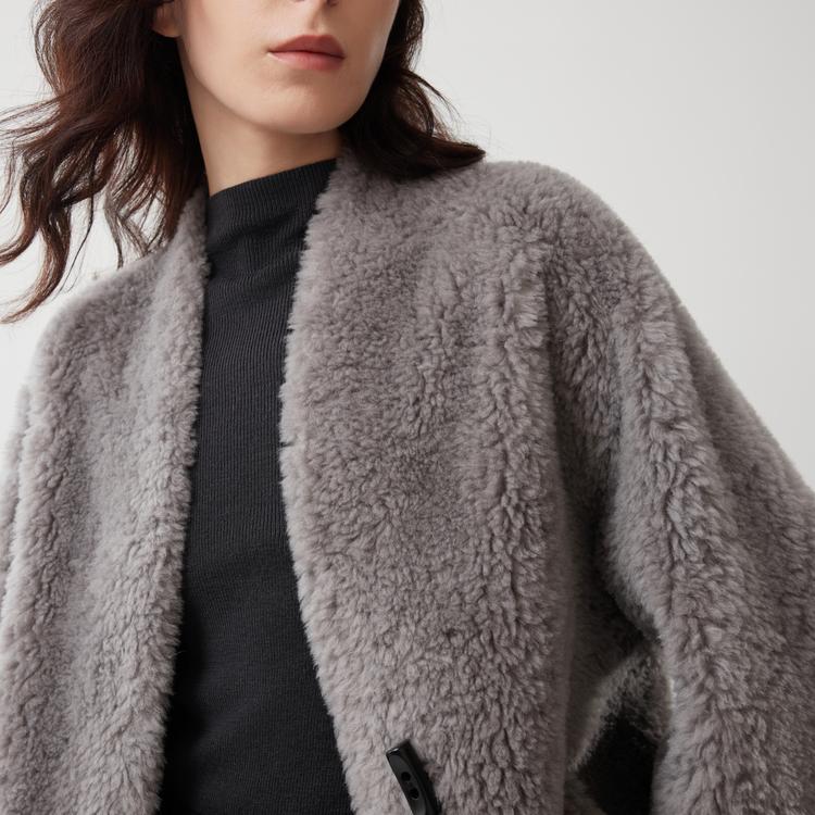 ELLE French Style Horn Button V-Neck Casual Loose Versatile Comfortable Long Sleeve Velvet Coat Women coats EF53418