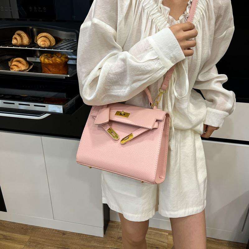 Popular Fashion Portable Small Square Bag New Texture Messenger Bag Simple Solid Color Shoulder Commuting