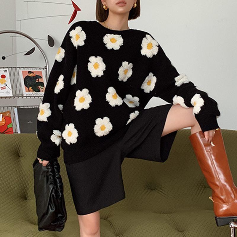 Autumn and winter new three-dimensional daisy thickened black and white contrasting knitted sweater pullover for women 3543 EMA