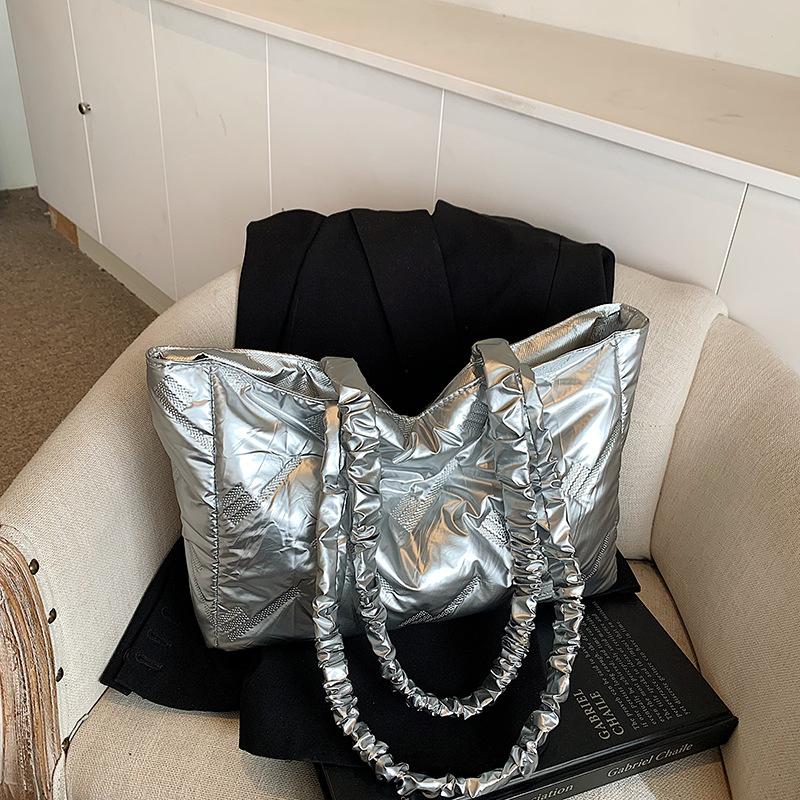 Large capacity bag women's autumn and winter cotton bag new casual shoulder bag fashion commuter tote bag