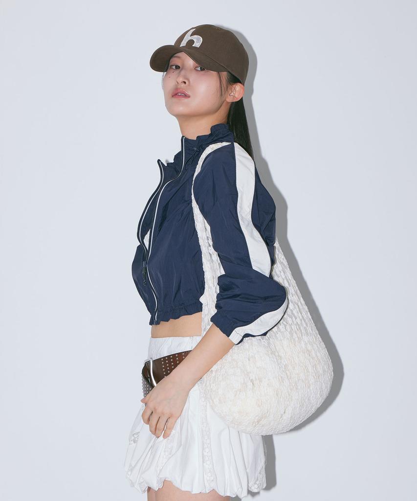 Haebeueoweil H Lace Applique Cap (Br)