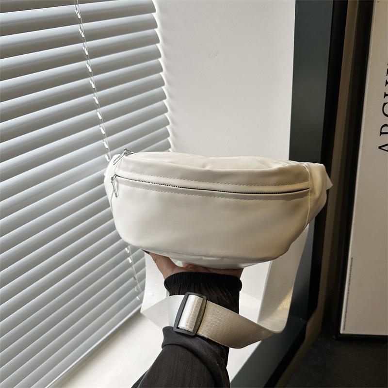 Breast Bag Retro Simple Versatile Shoulder Messenger Bag 2025 New Fashion Diagonal Span Small Backpack Lightweight Sports Fanny Pack